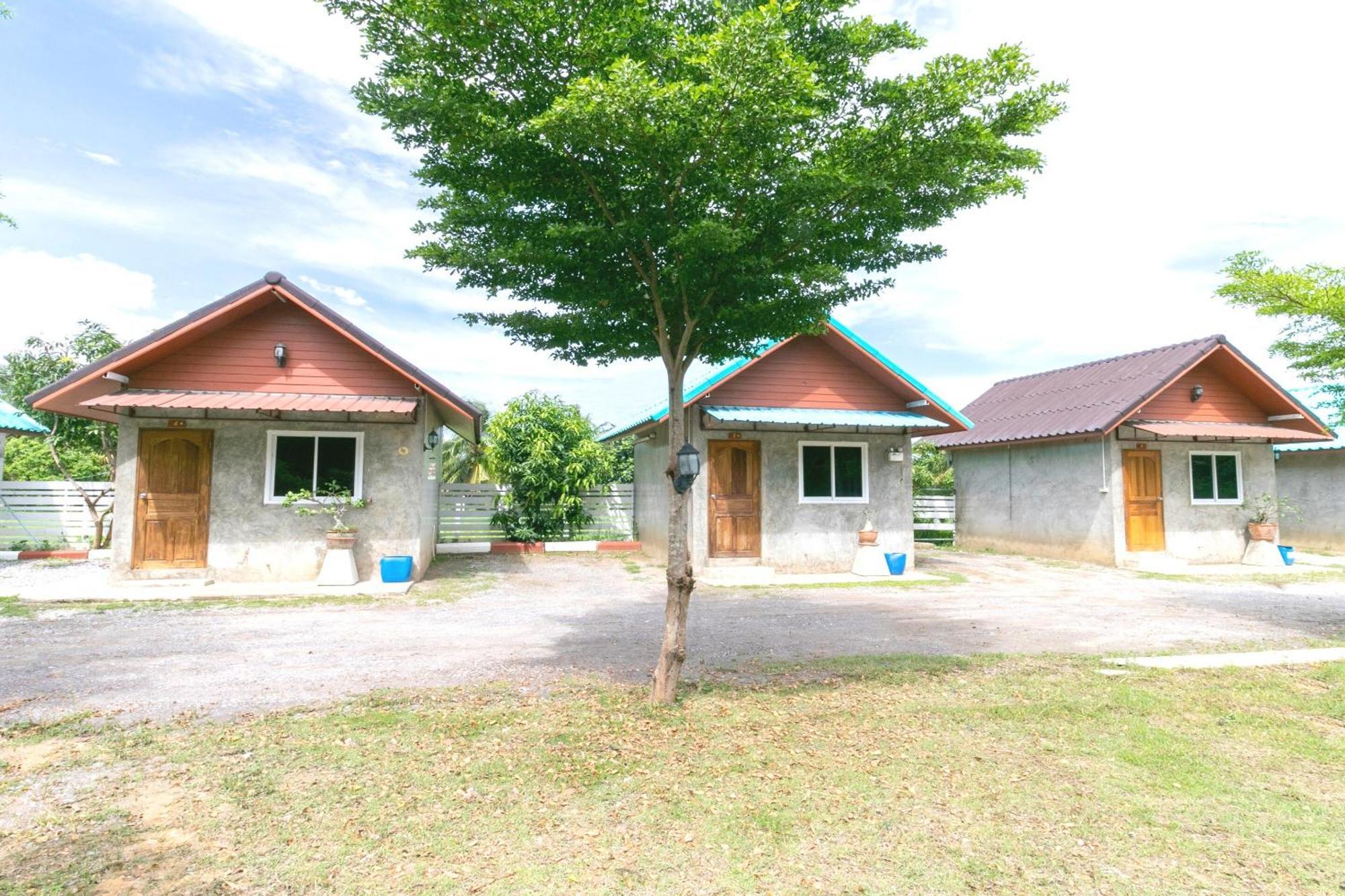 The Rome Resort Pran Buri Esterno foto
